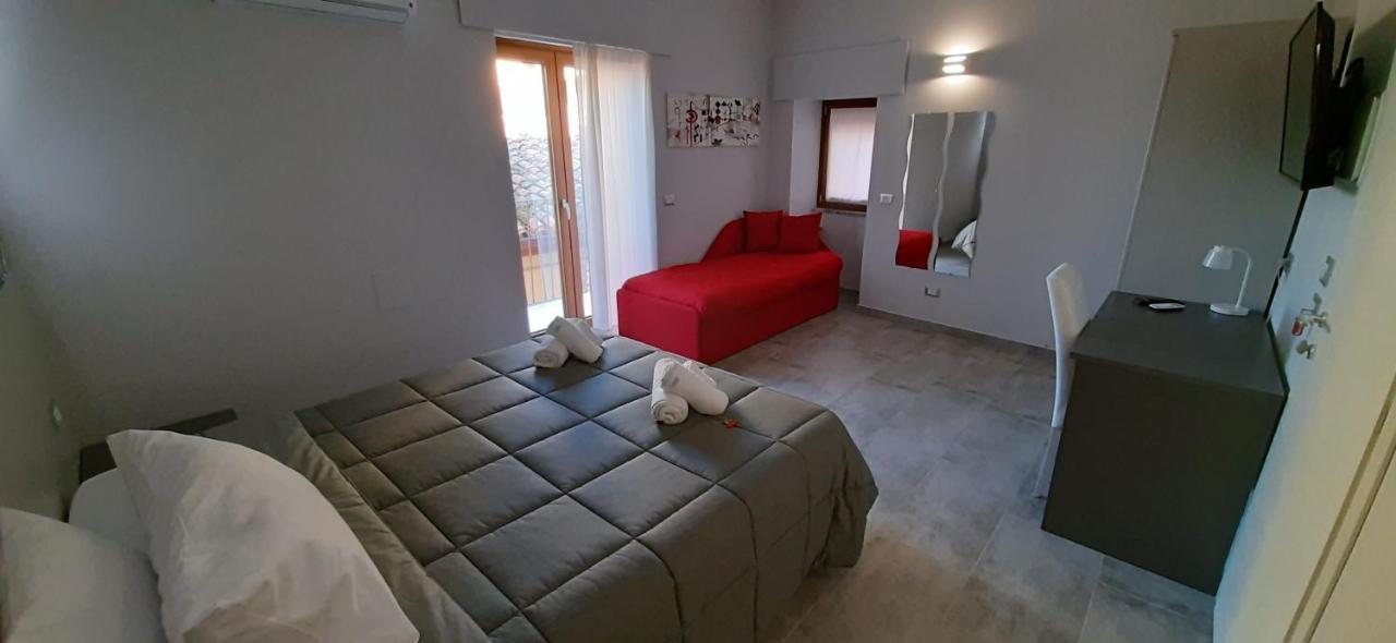 Donjon Suite Centro Storico Castelbuono  Zewnętrze zdjęcie